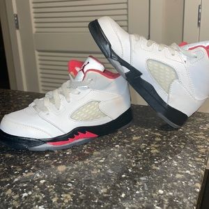 Retro Jordan’s size 9c